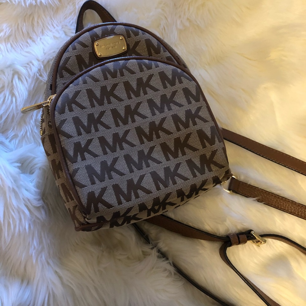 Small Michael Kors backpack ❤️
